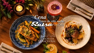 Mesa servida con platos de autor y cócteles antes de una noche de salsa en Cali, en Morada Ancestral